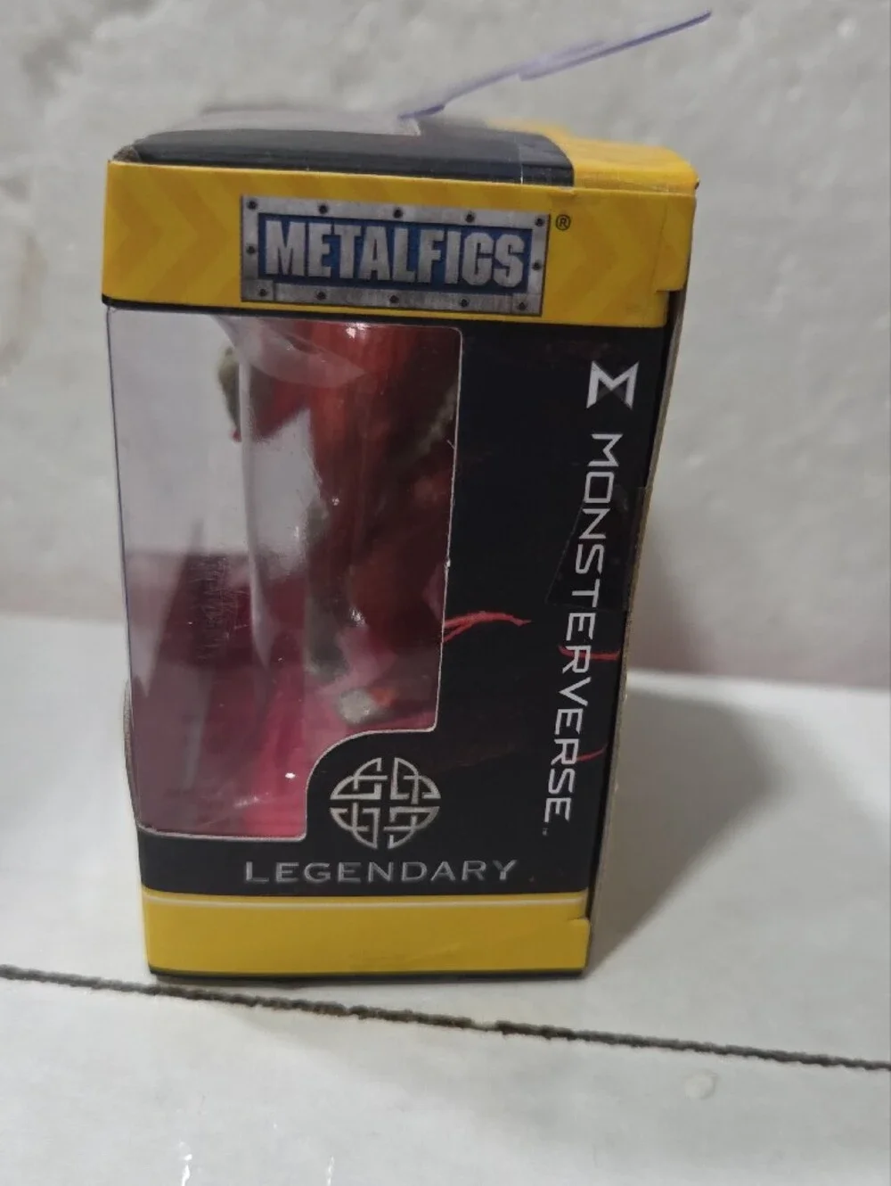 Metalcigs Godzilla x Kong Skar King Die-Cast Figure - Red & Cream